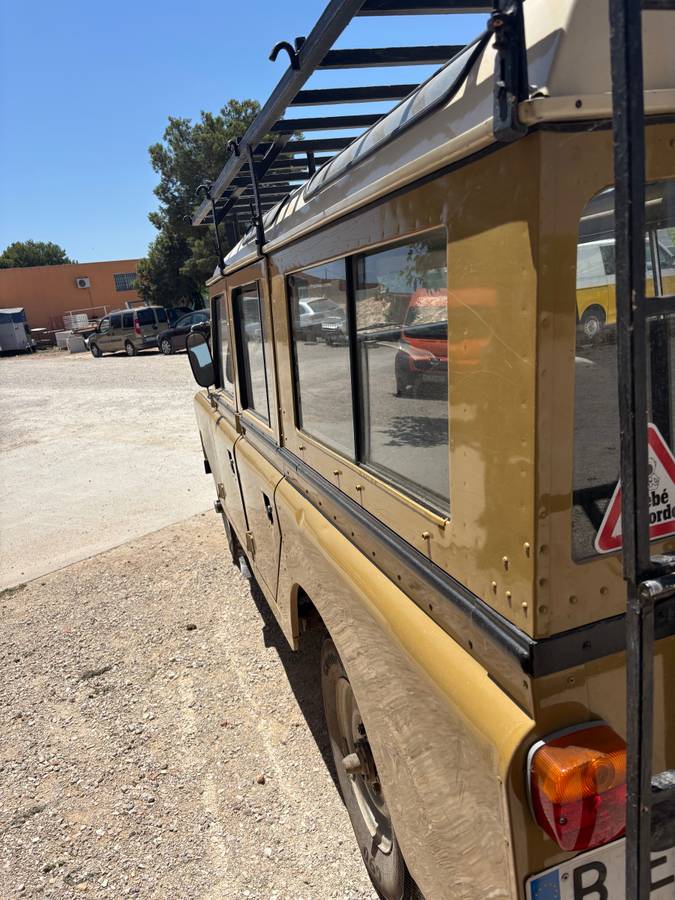 Land-rover-santana-series-iii-109-diesel-1981-10