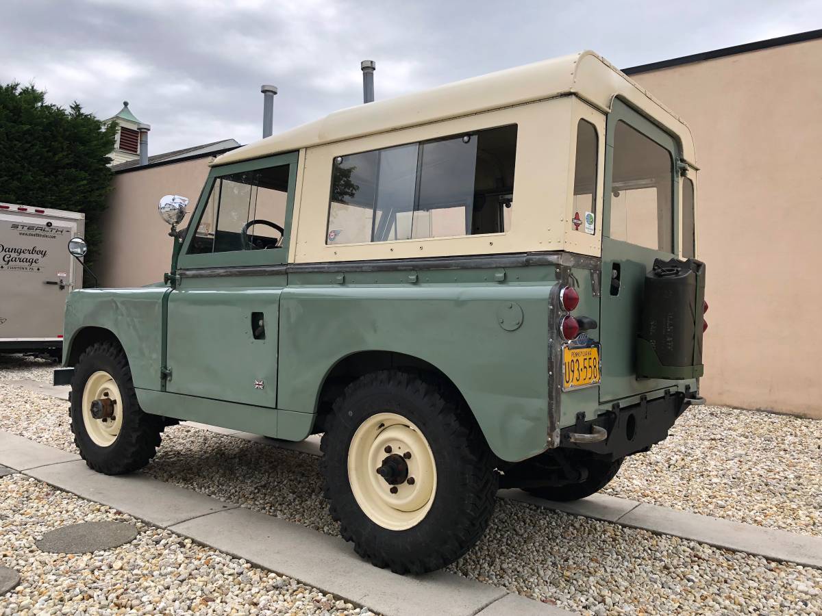 Land-rover-series-iia-1965-green-4