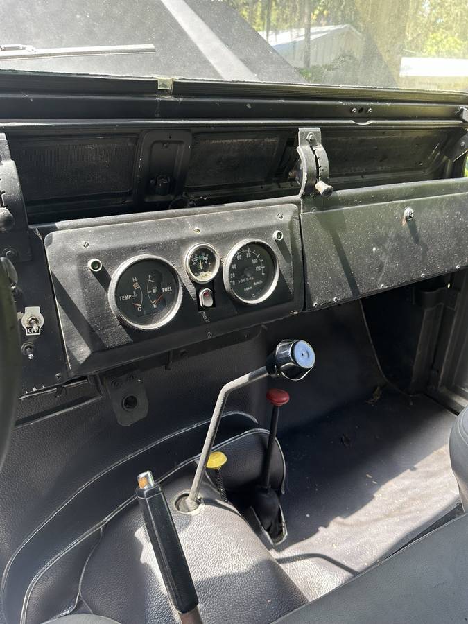 Land-rover-series-iia-1966-black-6
