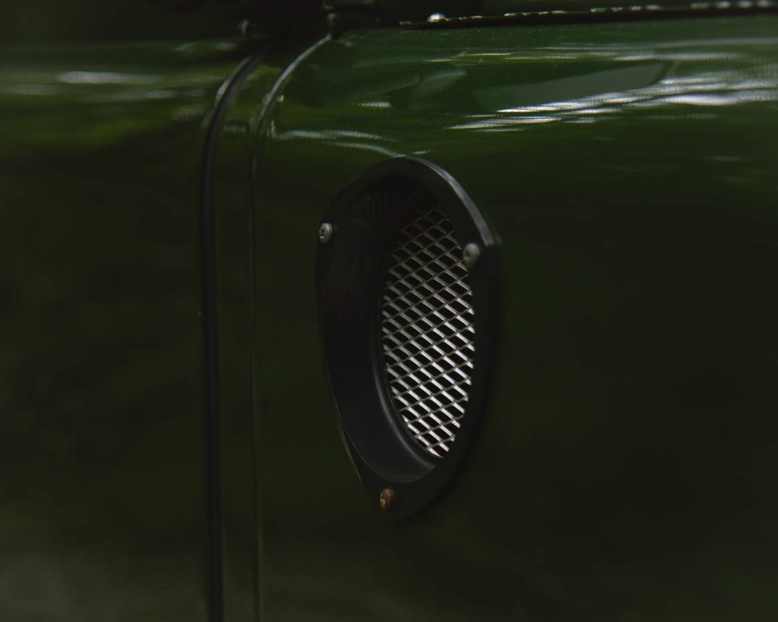 Land-rover-series-iii-109-diesel-1980-green-16