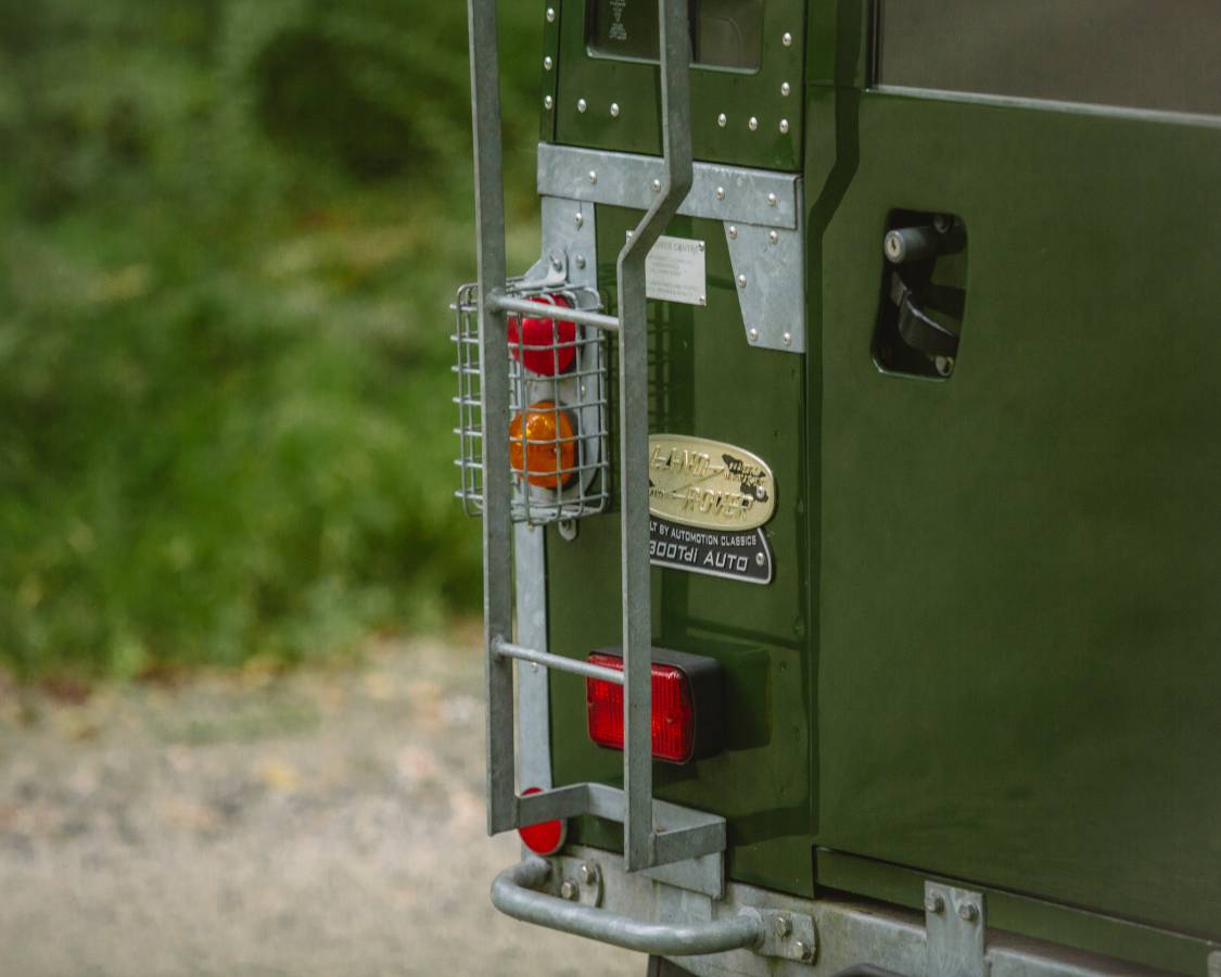 Land-rover-series-iii-109-diesel-1980-green-3