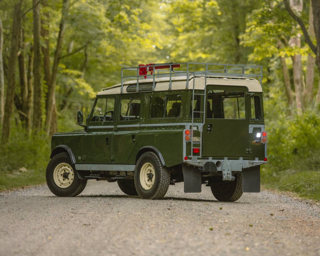 Land-rover-series-iii-109-diesel-1980-green-5