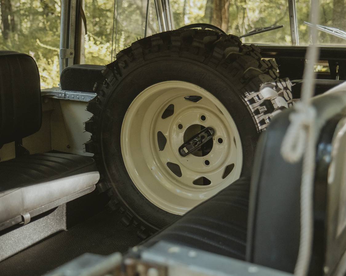 Land-rover-series-iii-88-diesel-1972-yellow-3