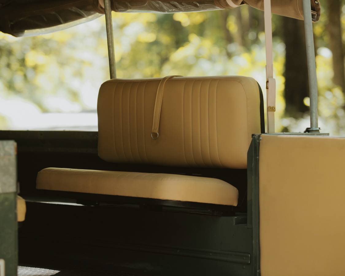 Land-rover-series-iii-santana-109-diesel-1980-green-10