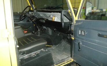 Landrover-defender-1993-yellow-1