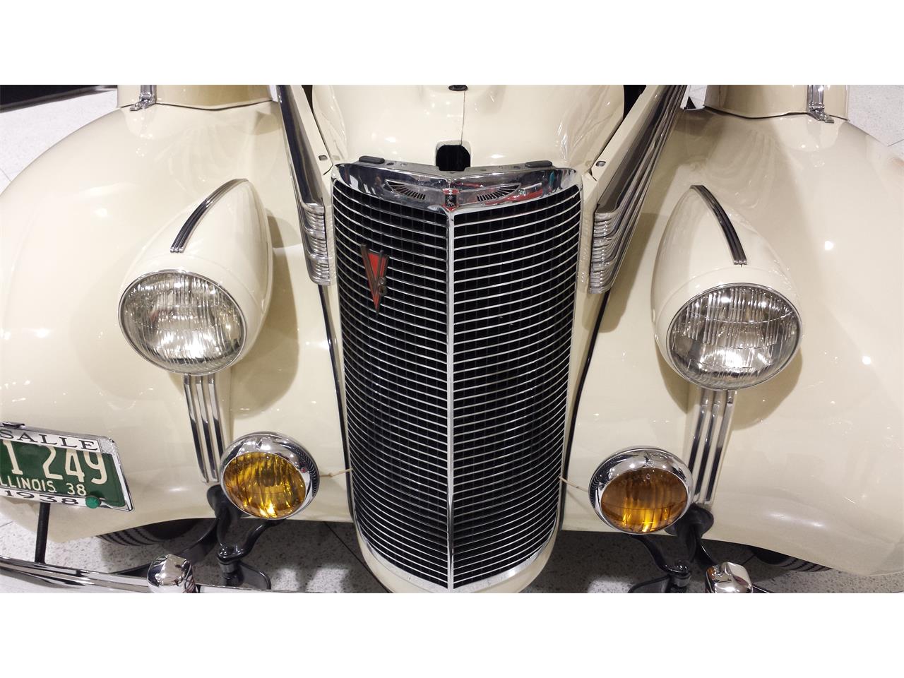 Lasalle-1938-Pastel-yellow-Red-1