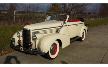 Lasalle-1938-Pastel-yellow-Red
