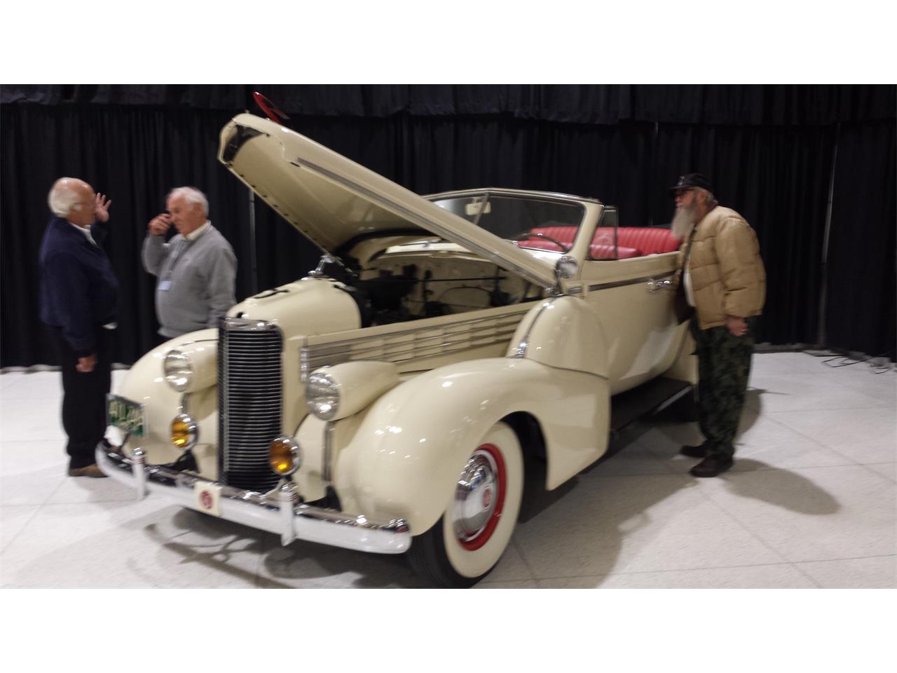 Lasalle-1938-Pastel-yellow-Red-8