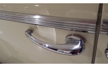 Lasalle-1938-Pastel-yellow-Red-9