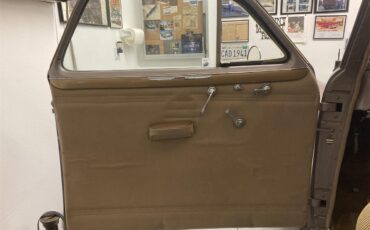 Lasalle-1940-Beige-No.7-Beige-5