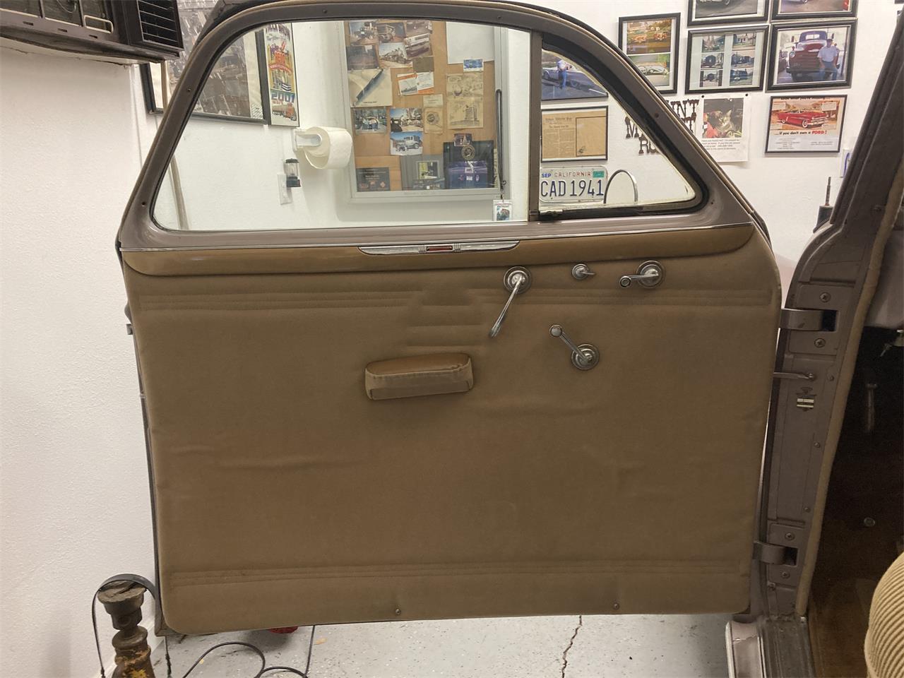Lasalle-1940-Beige-No.7-Beige-5