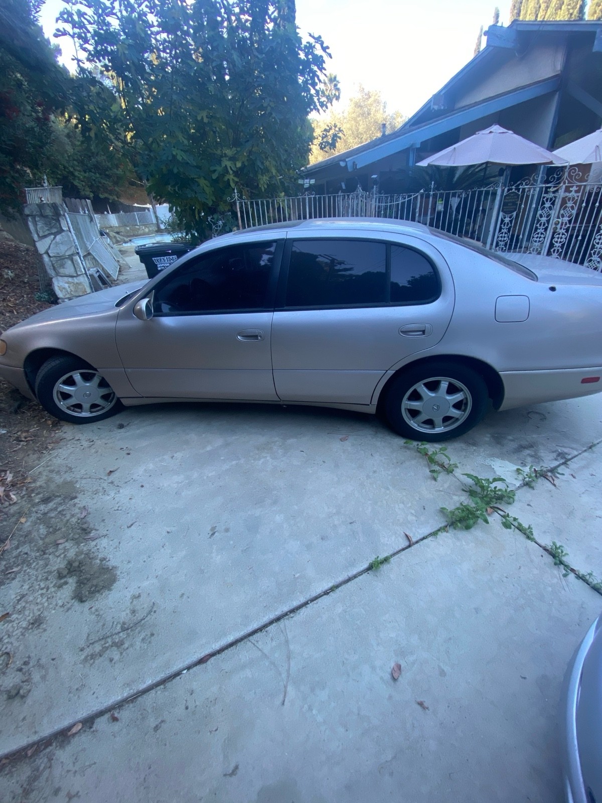 Lexus-GS300-1995