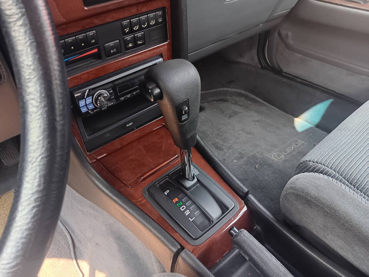 Lexus-es-250-1991-white-4