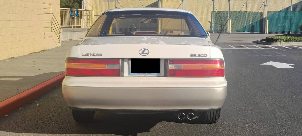 Lexus-es-300-1995-white-5