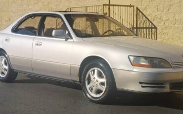 Lexus-es-300-1995-white-9
