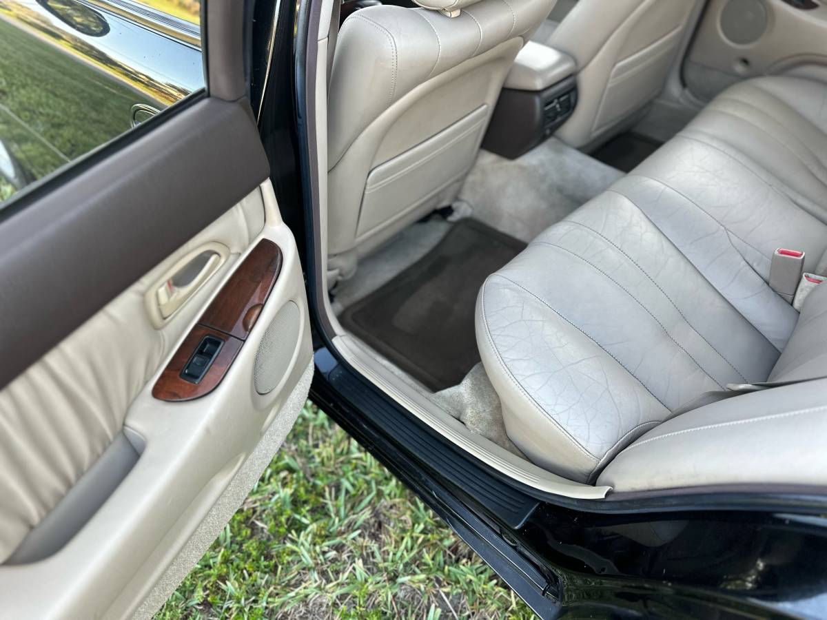 Lexus-gs-300-1995-black-10