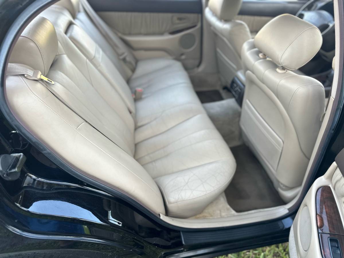 Lexus-gs-300-1995-black-12