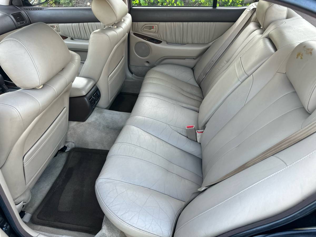 Lexus-gs-300-1995-black-13