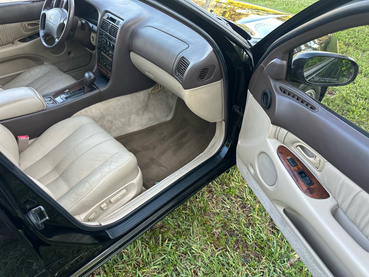 Lexus-gs-300-1995-black-14