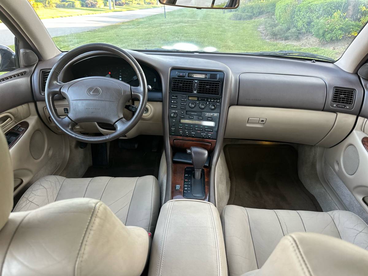 Lexus-gs-300-1995-black-16