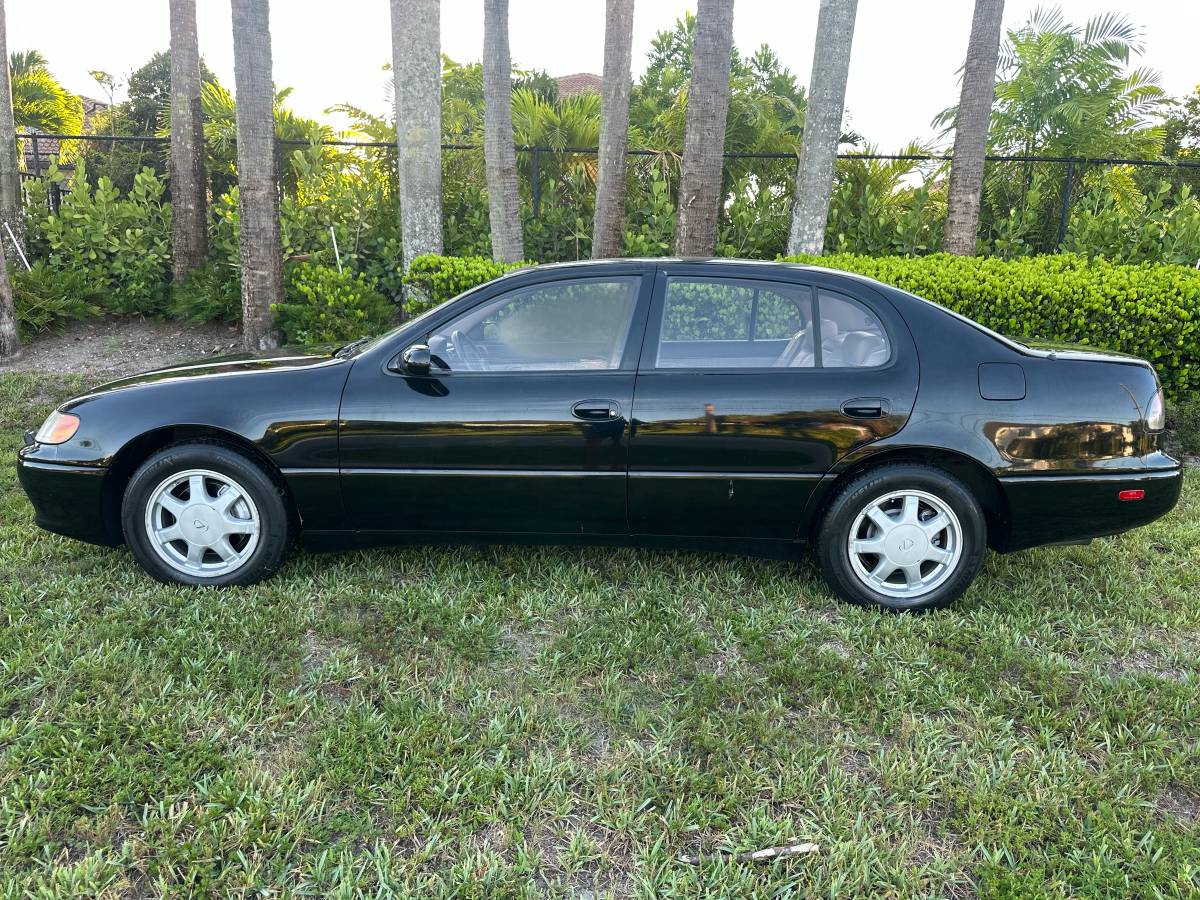 Lexus-gs-300-1995-black-7