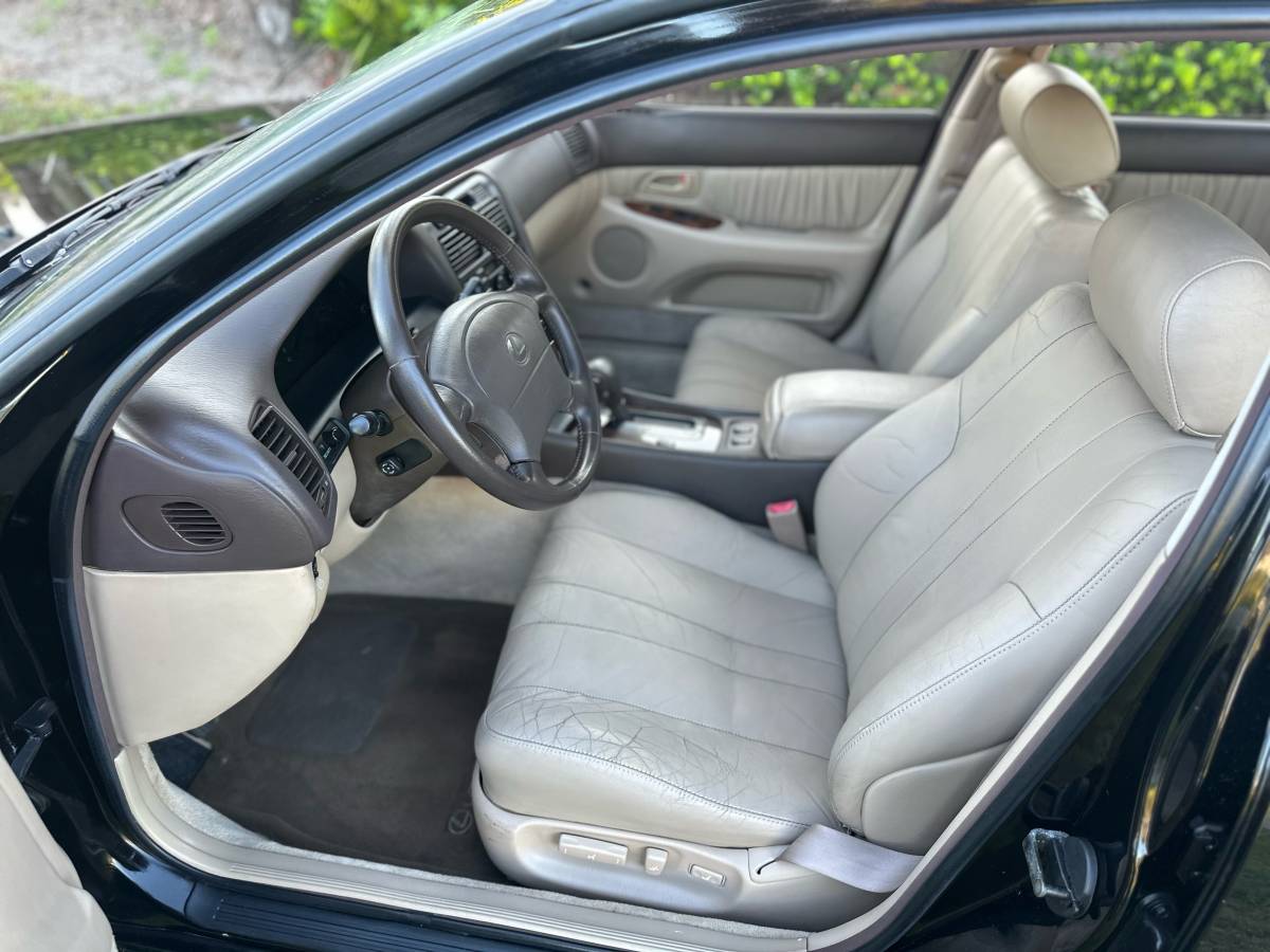 Lexus-gs-300-1995-black-9