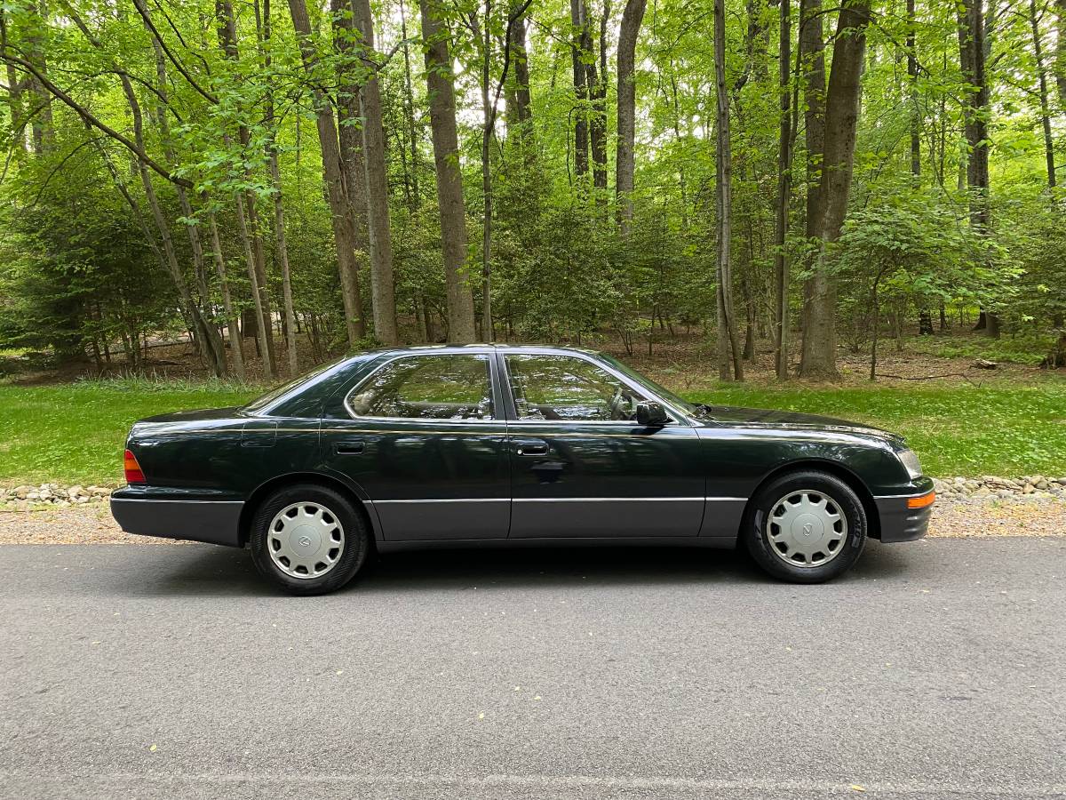 Lexus-ls-400-4-door-sedan-1995-black-1