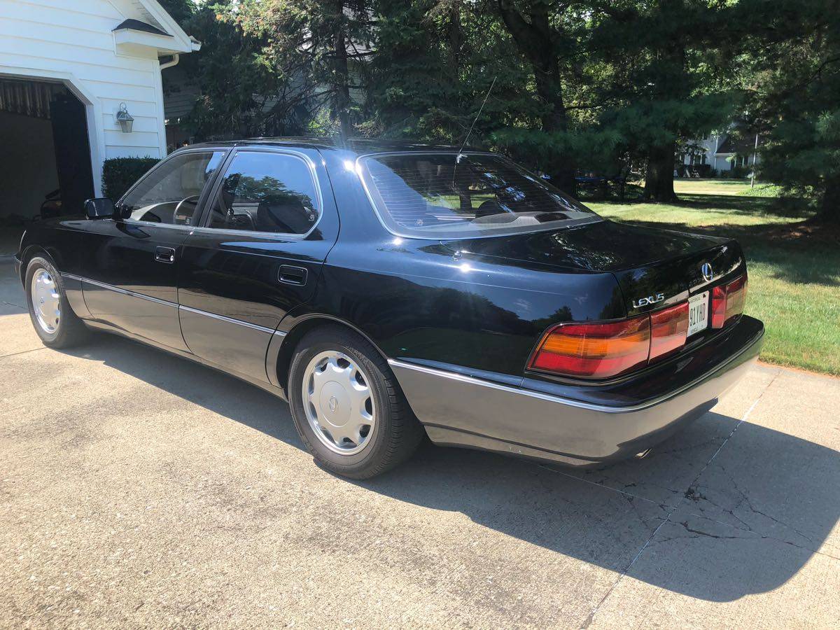 Lexus-ls400-1993-black-2