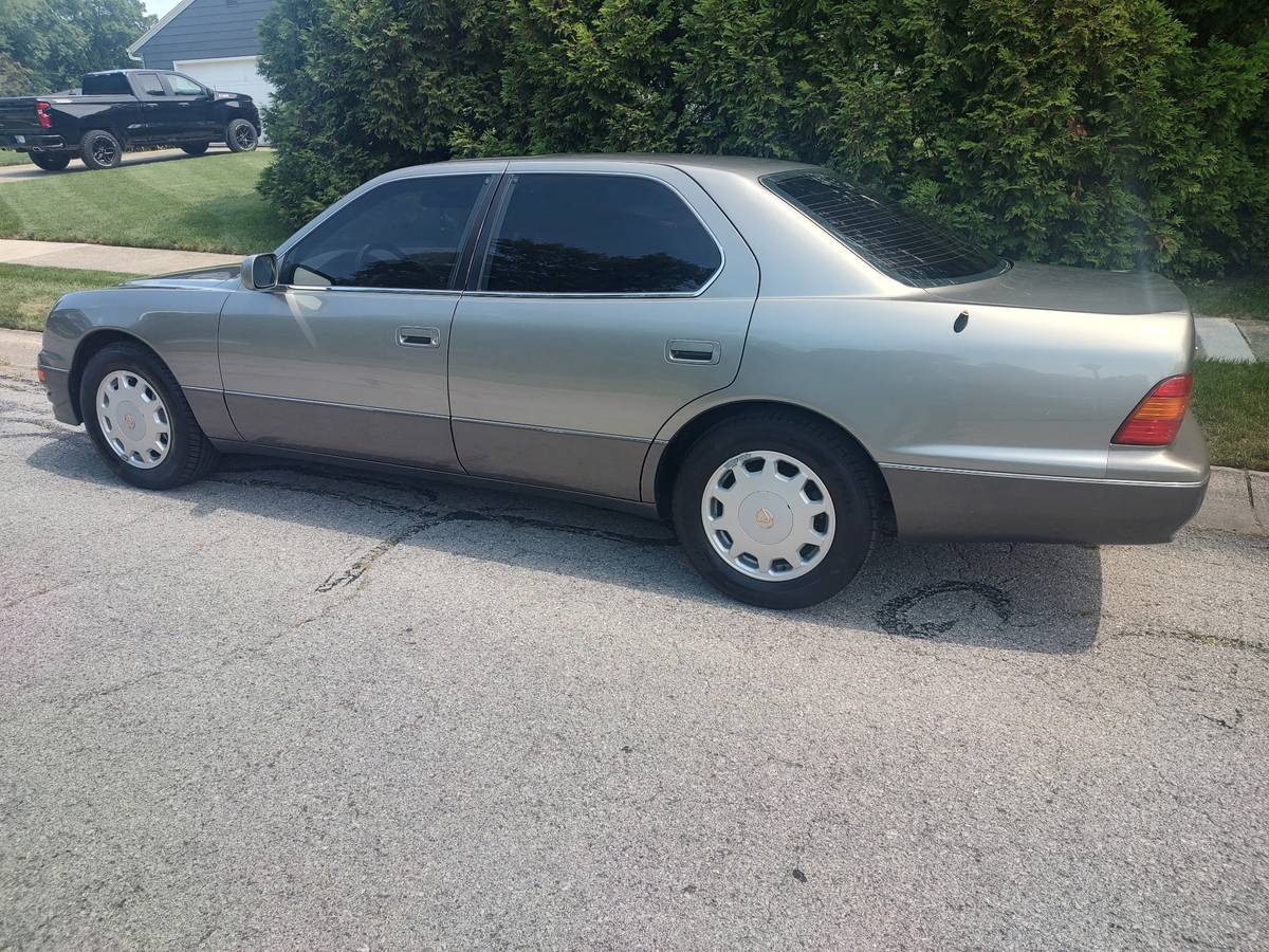 Lexus-ls400-1995-grey-12