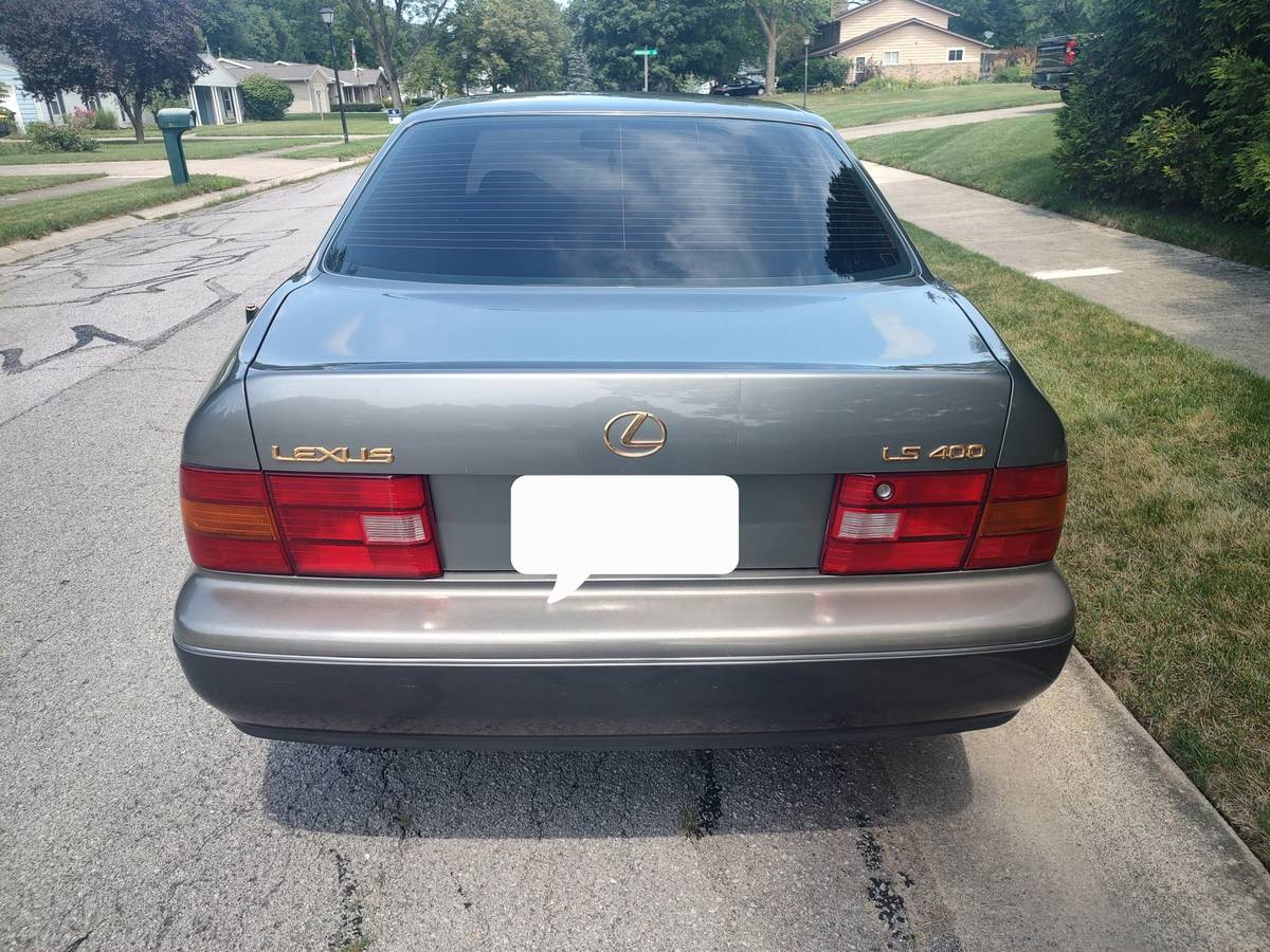 Lexus-ls400-1995-grey-16
