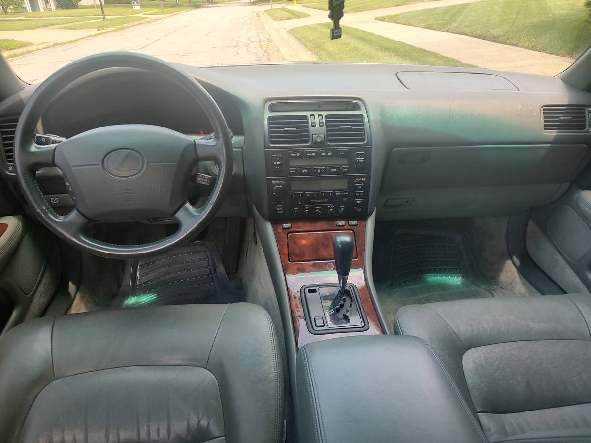 Lexus-ls400-1995-grey-2
