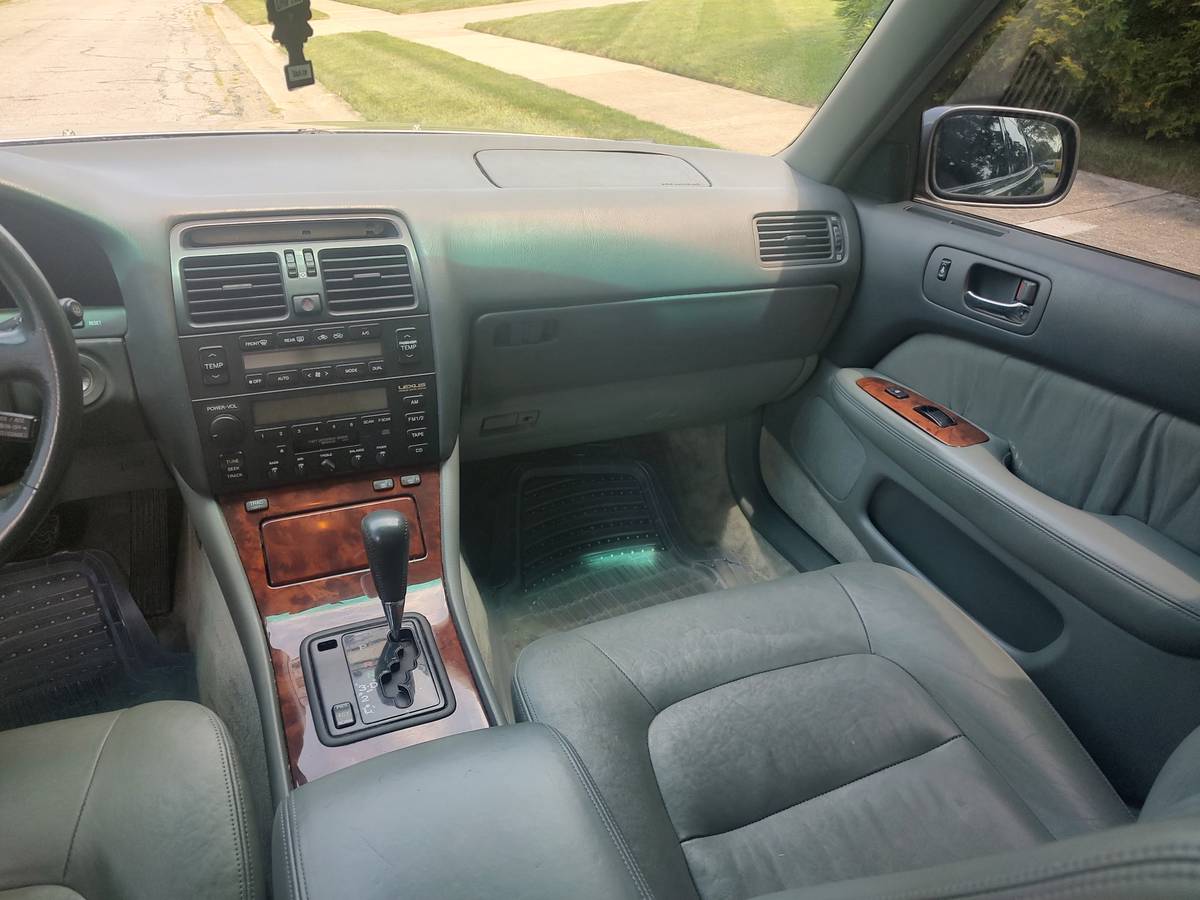 Lexus-ls400-1995-grey-3