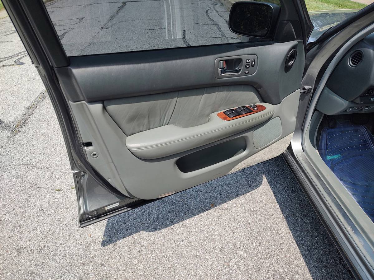 Lexus-ls400-1995-grey-6