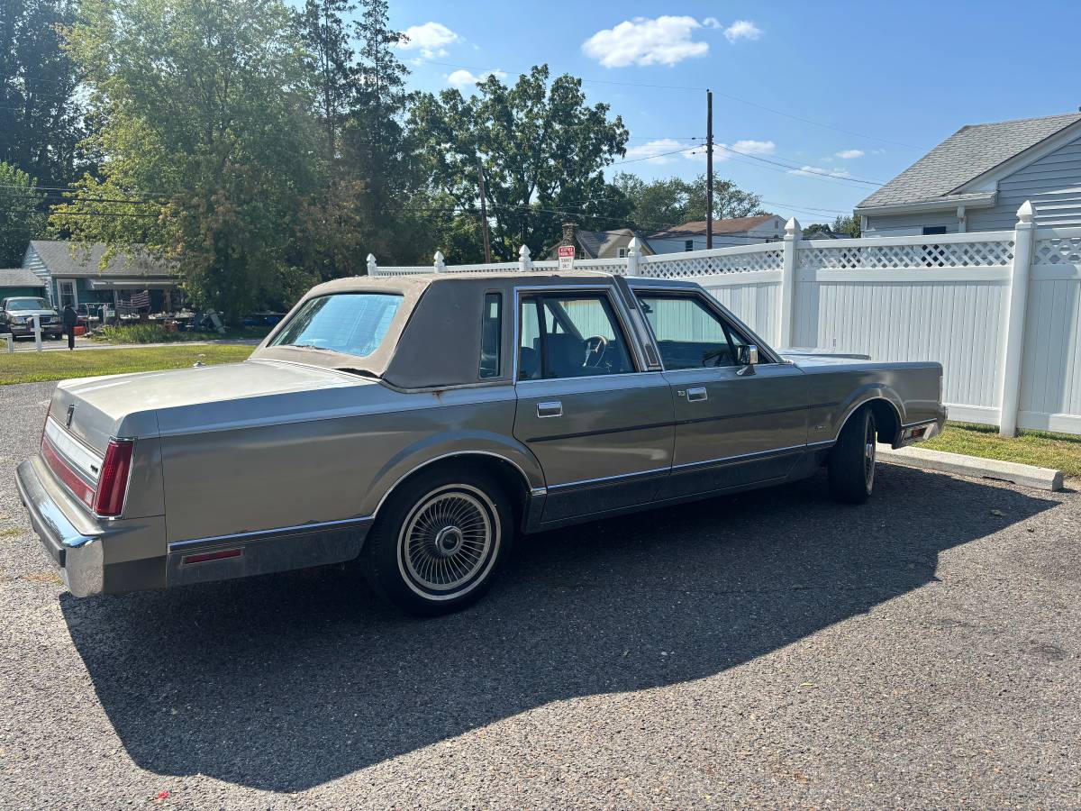 Lincoln-1988