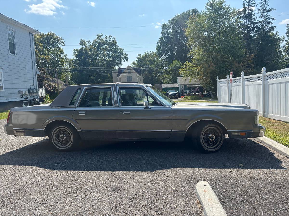 Lincoln-1988-7
