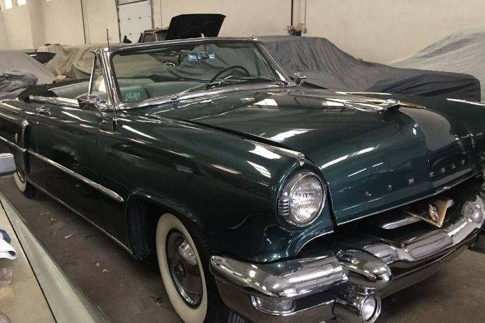 Lincoln-Capri-1953-Green-21
