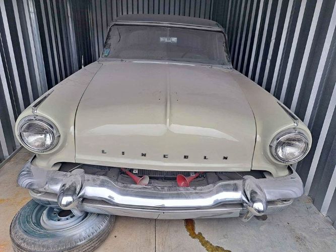 Lincoln-Capri-1953-Tan-3