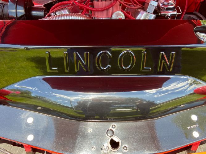 Lincoln-Capri-1955-Red-Light-Gray-Leather-8