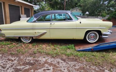 Lincoln-Capri-1955-yellowblack-yellowblack-1