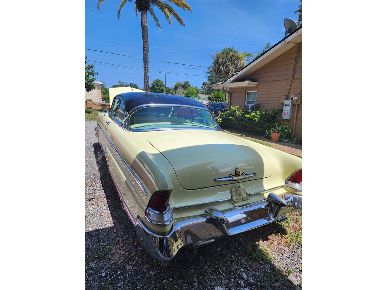 Lincoln-Capri-1955-yellowblack-yellowblack-10