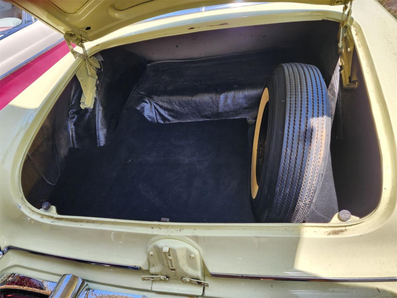 Lincoln-Capri-1955-yellowblack-yellowblack-9