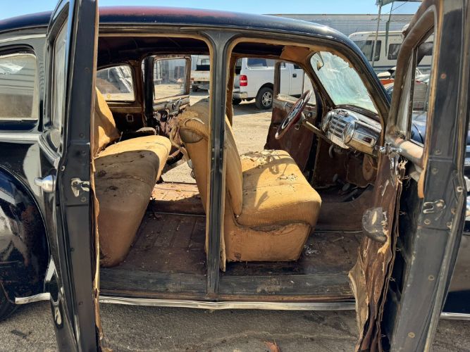 Lincoln-Continental-1942-5