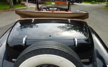 Lincoln-Continental-1947-Convertible-10