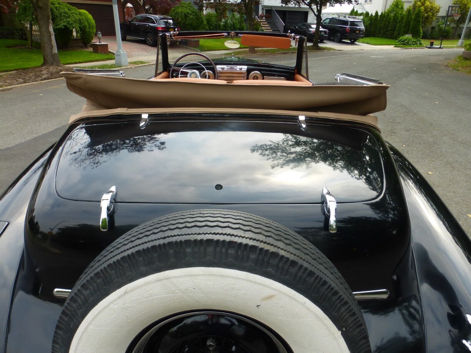 Lincoln-Continental-1947-Convertible-10