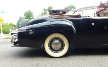 Lincoln-Continental-1947-Convertible-11