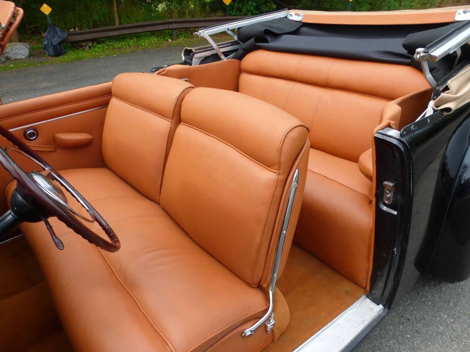 Lincoln-Continental-1947-Convertible-16