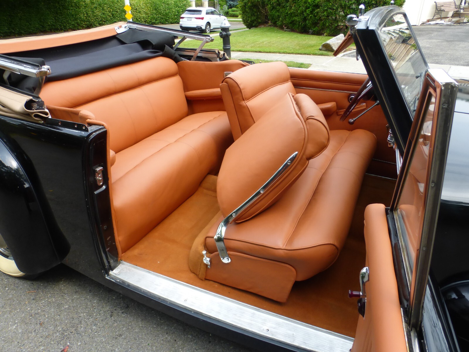 Lincoln-Continental-1947-Convertible-18