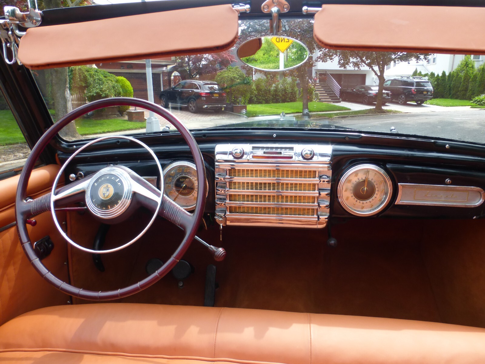 Lincoln-Continental-1947-Convertible-19