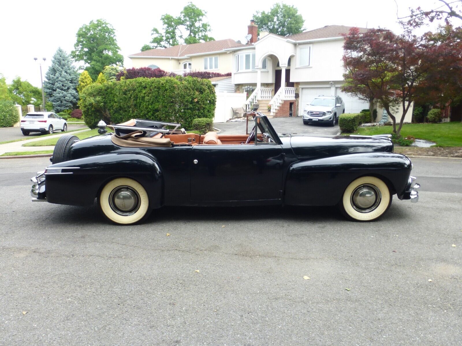 Lincoln-Continental-1947-Convertible-3