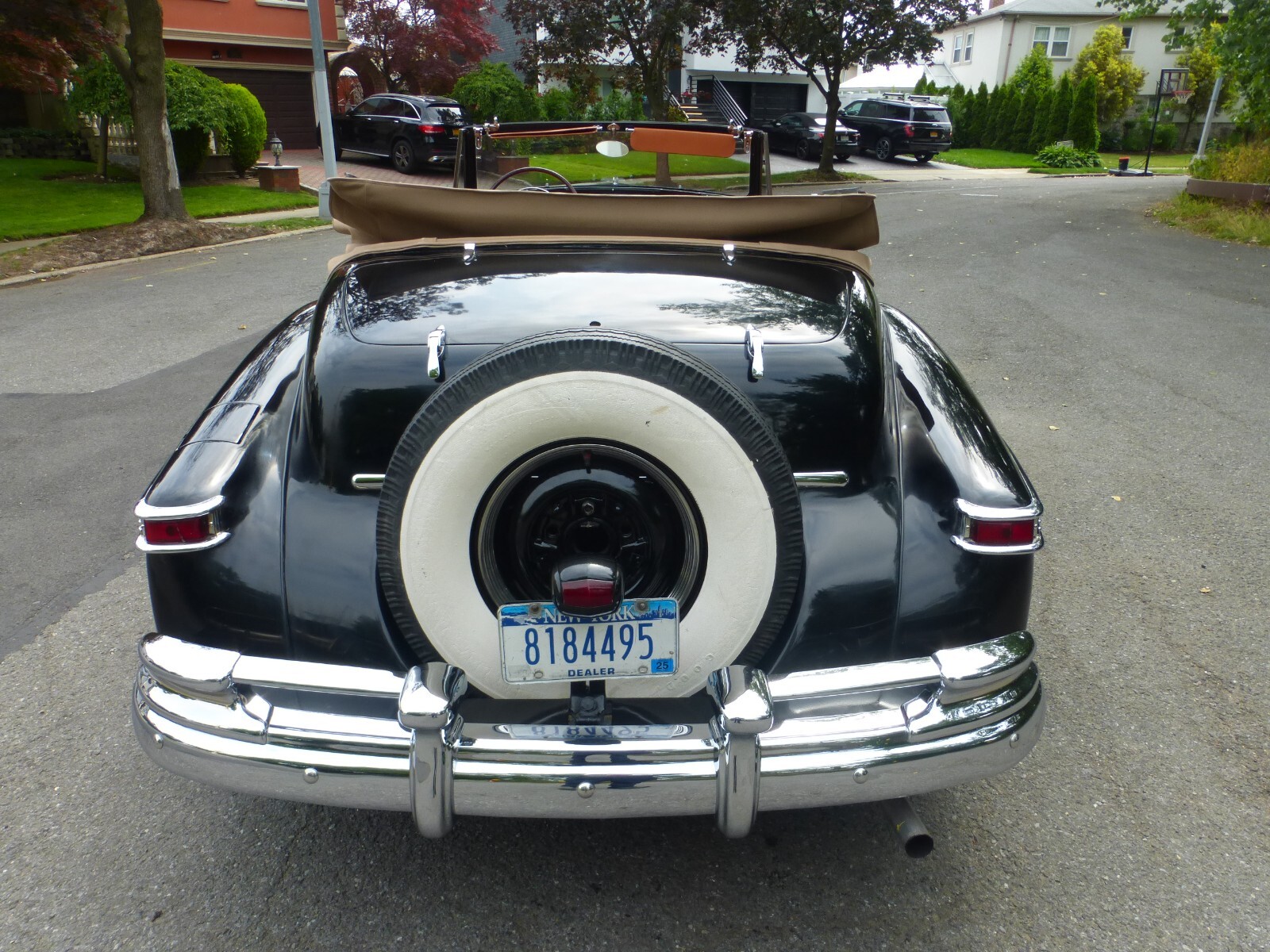 Lincoln-Continental-1947-Convertible-9